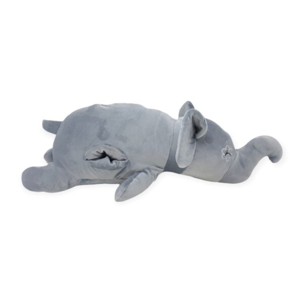 elefante de peluche acostado 4