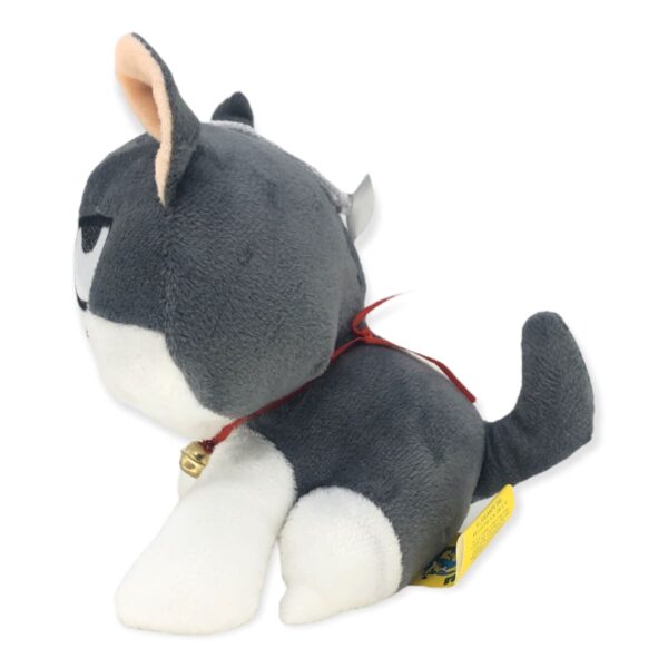 gato de peluche gris enojado 3