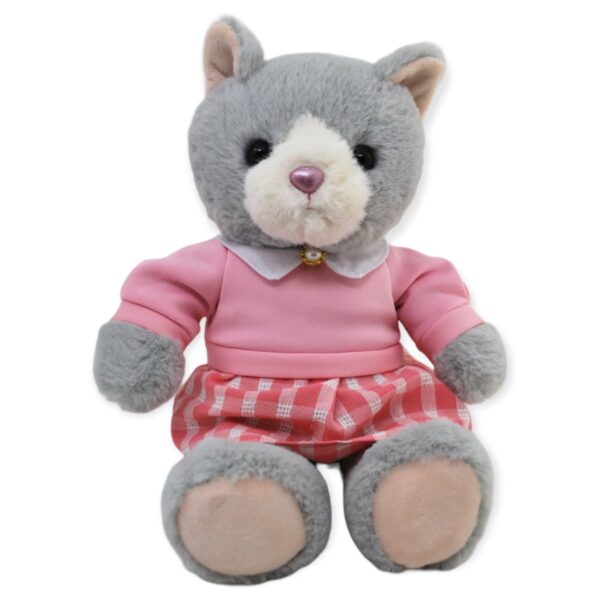 gato de peluche gris sueter y vestido rosa