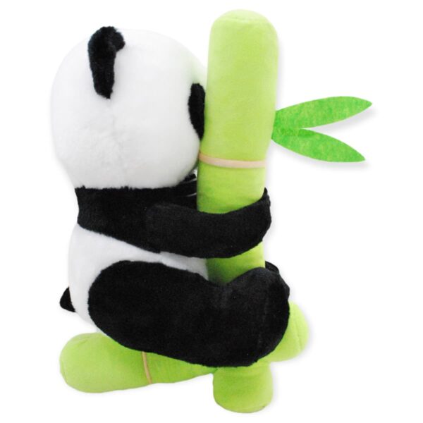 panda de peluche colgado de un bambu 4