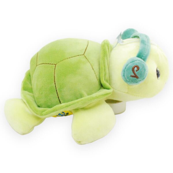 tortuga de peluche con audifonos azules 4