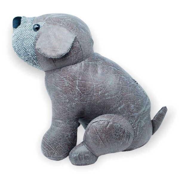 perro de peluche gris pug 4